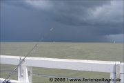 Belgien - Pier in Niewport - heranziehendes Unwetter